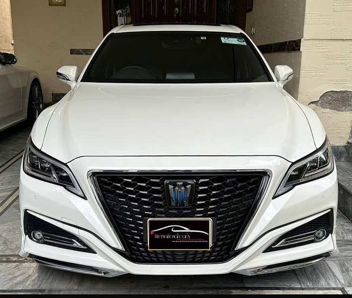 Toyota crown royal saloon g top variant 2