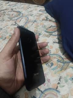 4 ram 128 memory honor 9N urgent sale 7800 me sirf