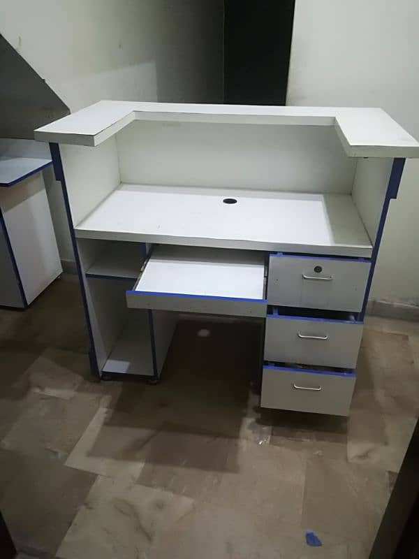 office furniture available for sale 03057620772 0