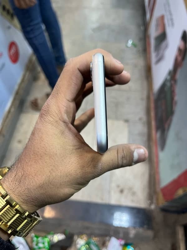 iphone 11 nonpta 10/10 condition bettery 89% all ok no any problem 3