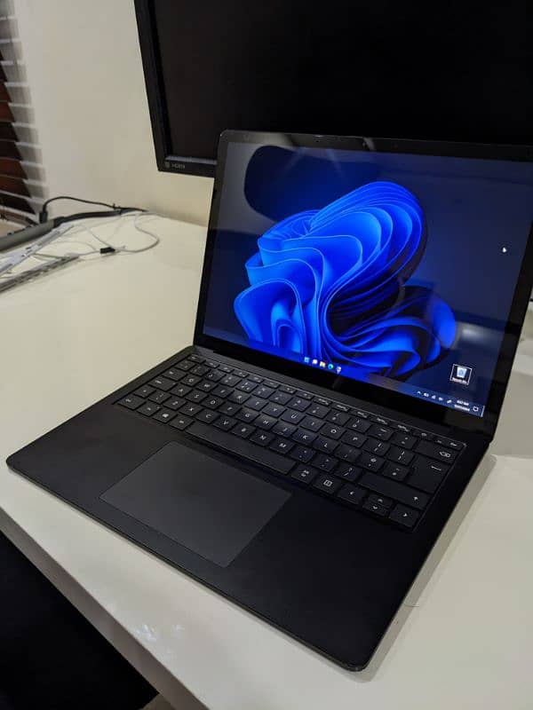 Microsoft Surface Laptop 4 0