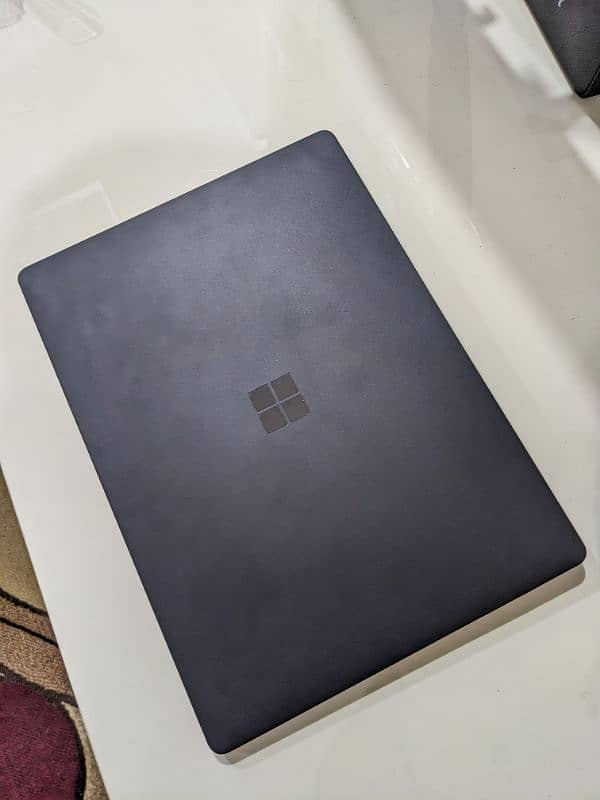 Microsoft Surface Laptop 4 5