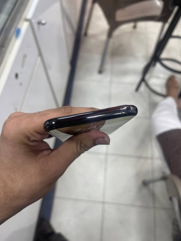 iphone 11 pro 3