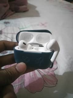 air_pods_pro2. iPhone cabal with box. no repair no eshu lash condition!