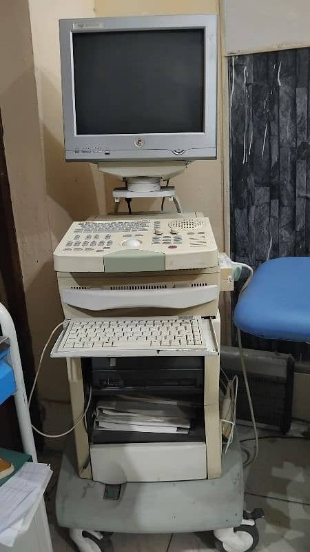 ultrasound michine good working condition 2