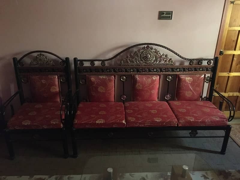 5 seater iron sofa set good condition urgent sale 1