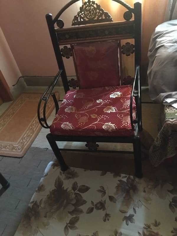 5 seater iron sofa set good condition urgent sale 2