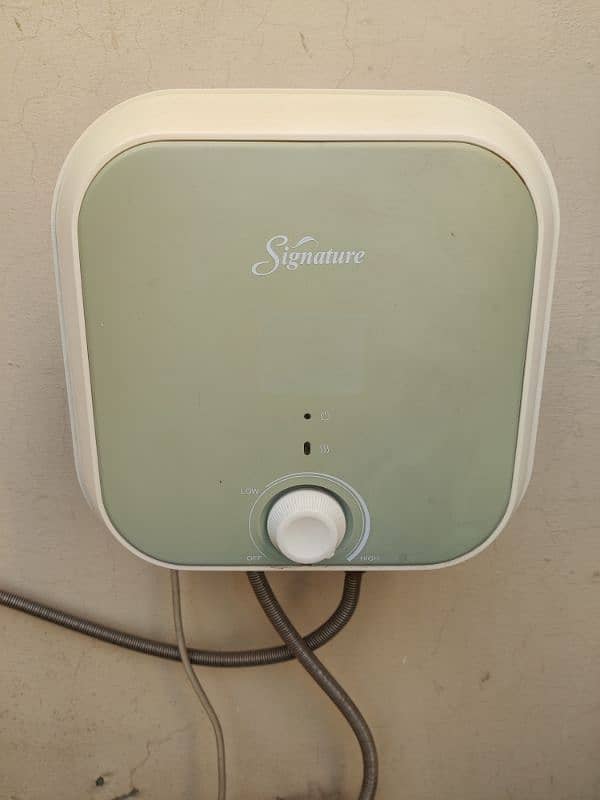 Signature Used Water Heater for sell 1