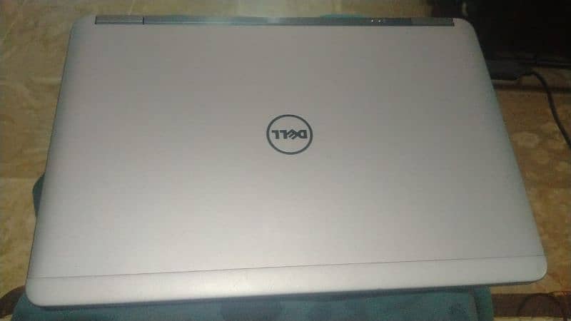 DELL Latitude E7240 8/128 SSD, Core i5 4th Gen ULTRA SLIM LAPTOP 1