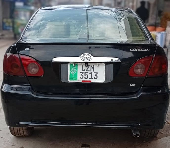 Toyota Corolla SE saloon Automatic 2005 1