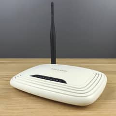 TP-Link 150Mbps Wireless Router TL-WR740N with adopter