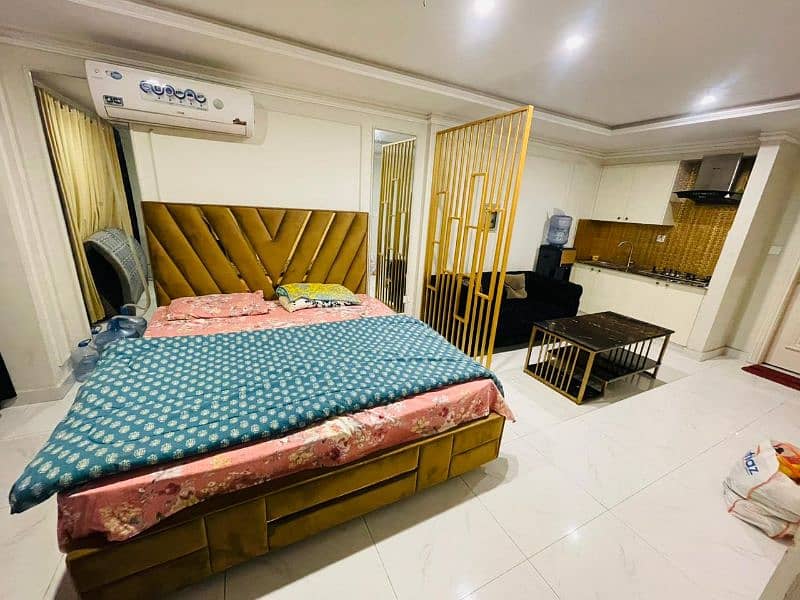 Daily base apartment for rent in bahria town 1