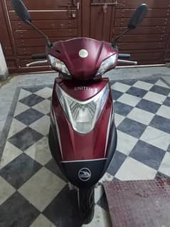 United scooty 100 cc bike urgent for sale 0346,44,11,625