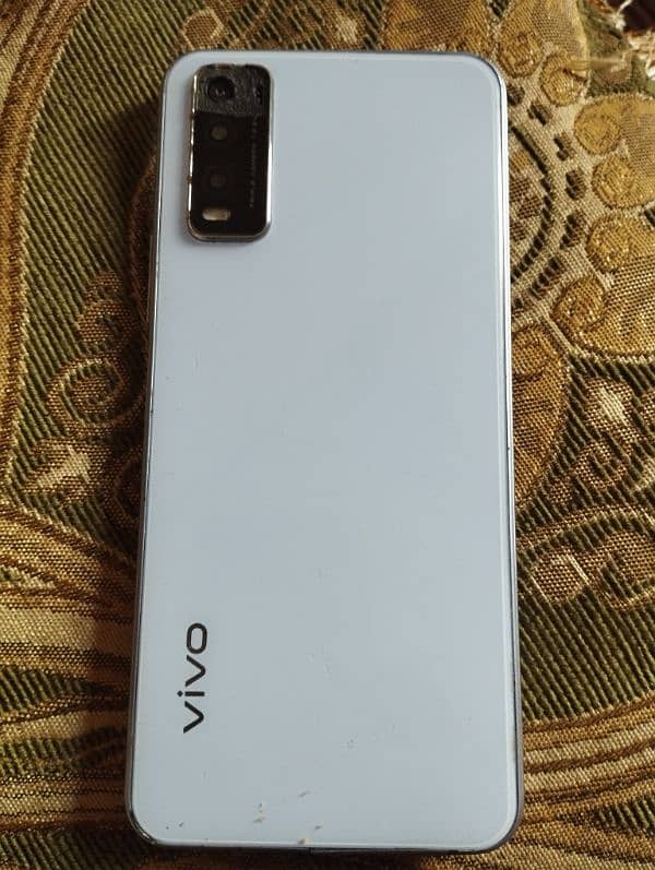 vivo y20s 6/128. only call 03075280447 4