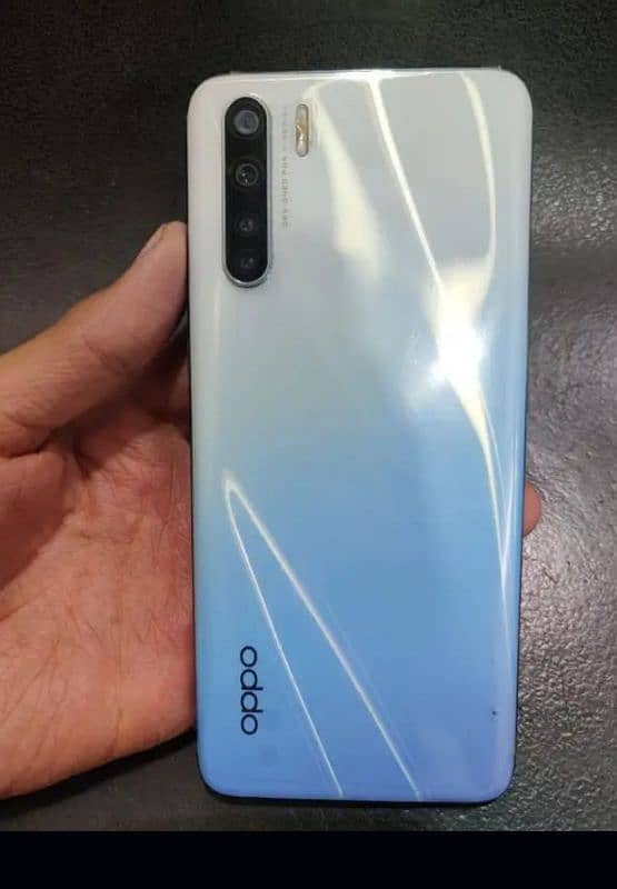 oppo f15 8/256 2