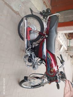 I am selling my Honda Cd 70 new