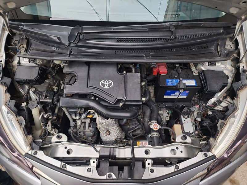 Toyota Vitz F Safety 1.0 2018 6