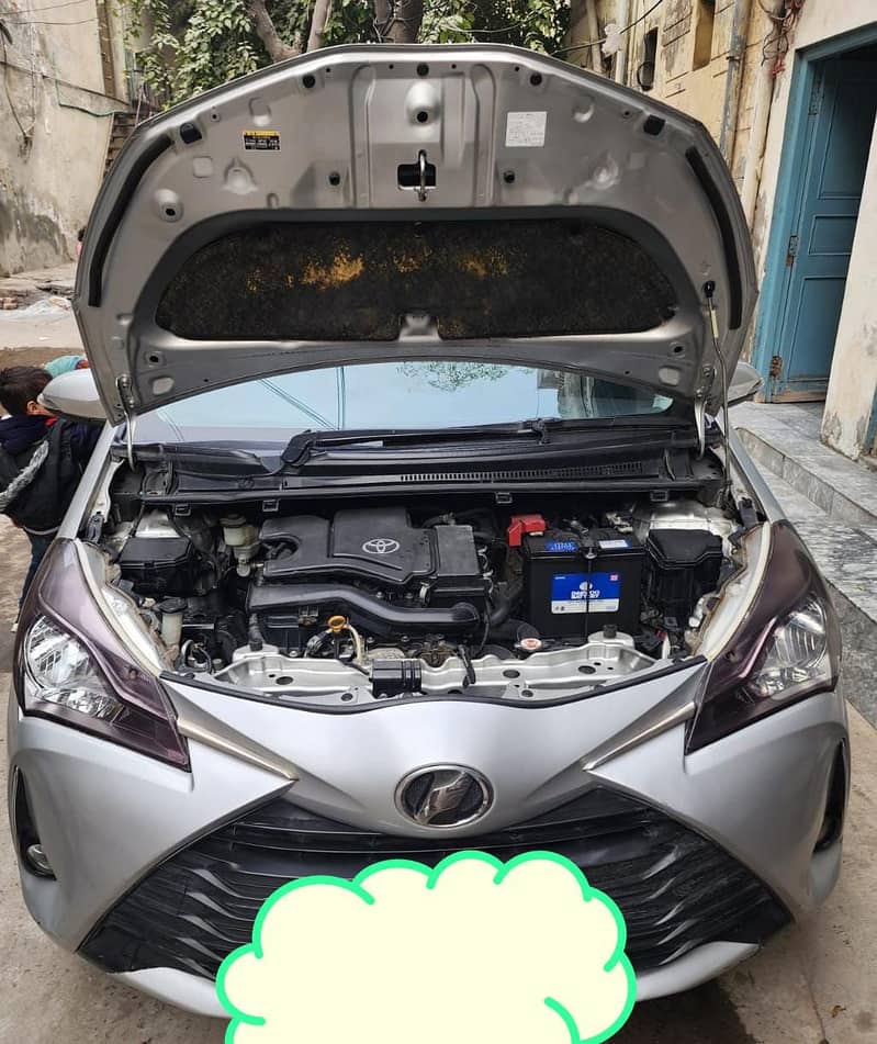 Toyota Vitz F Safety 1.0 2018 7