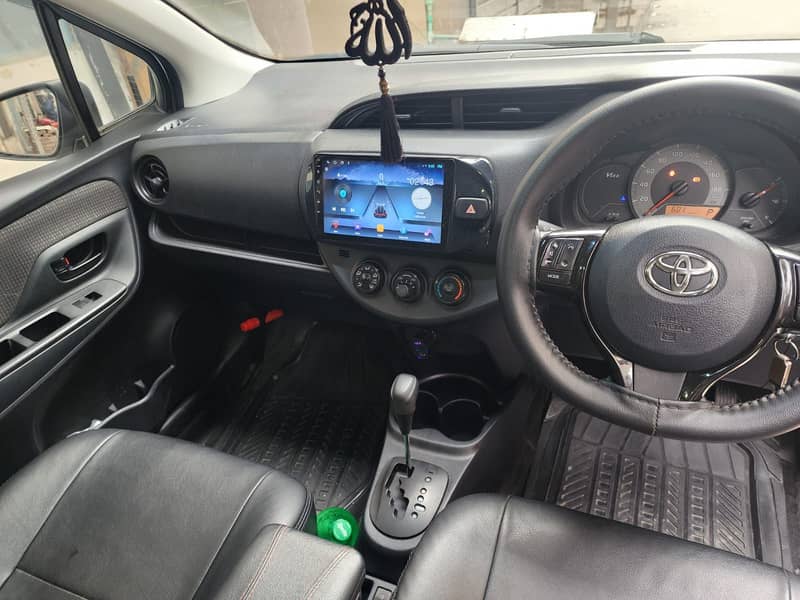 Toyota Vitz F Safety 1.0 2018 11