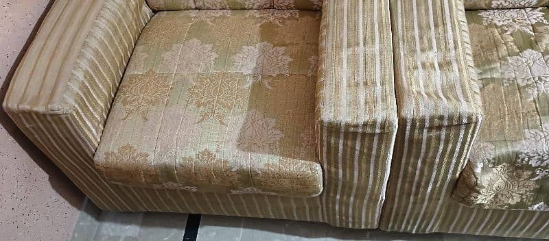 Sofa set 7 seater 8