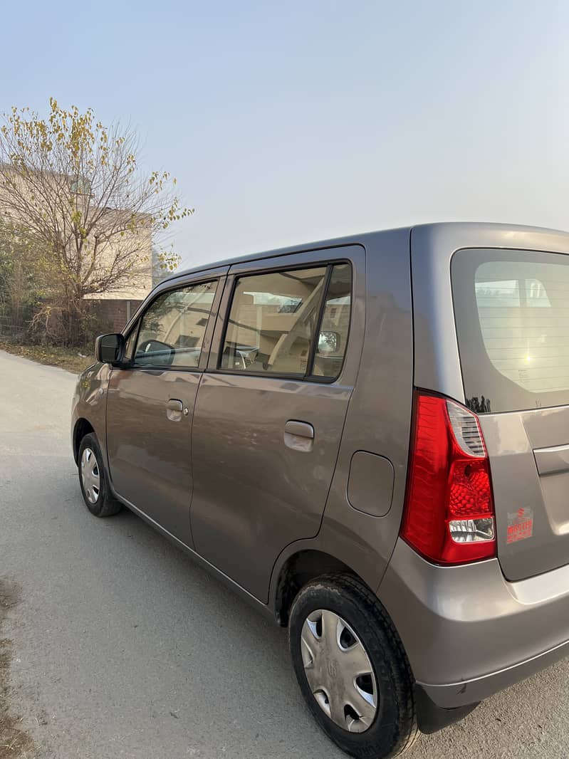 Suzuki Wagon R 2017 1