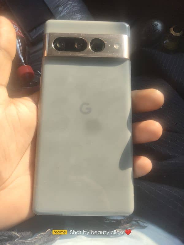 i am selling my google7pro 1