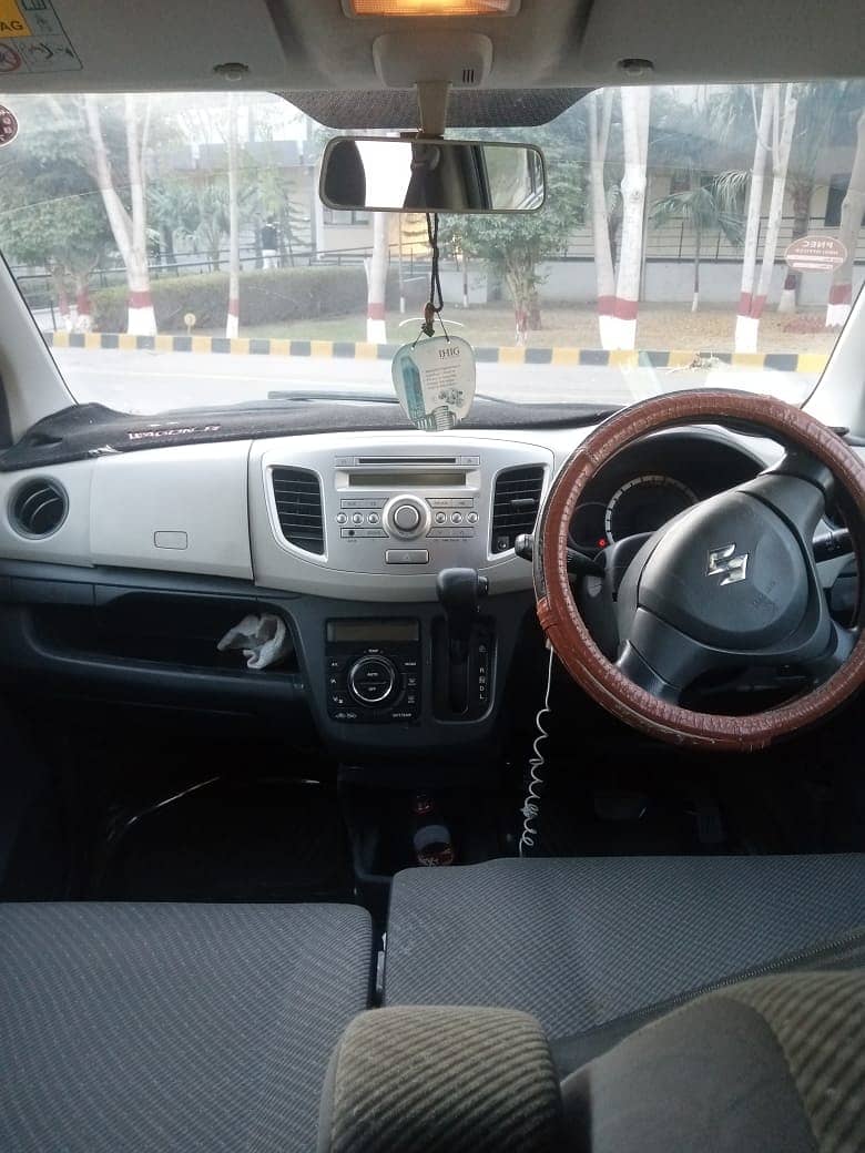 Suzuki Wagon R 2014 4