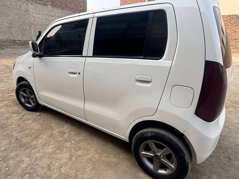 Suzuki Wagon R  vxr 2018 Model total genuine 10