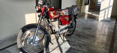 honda 125 red