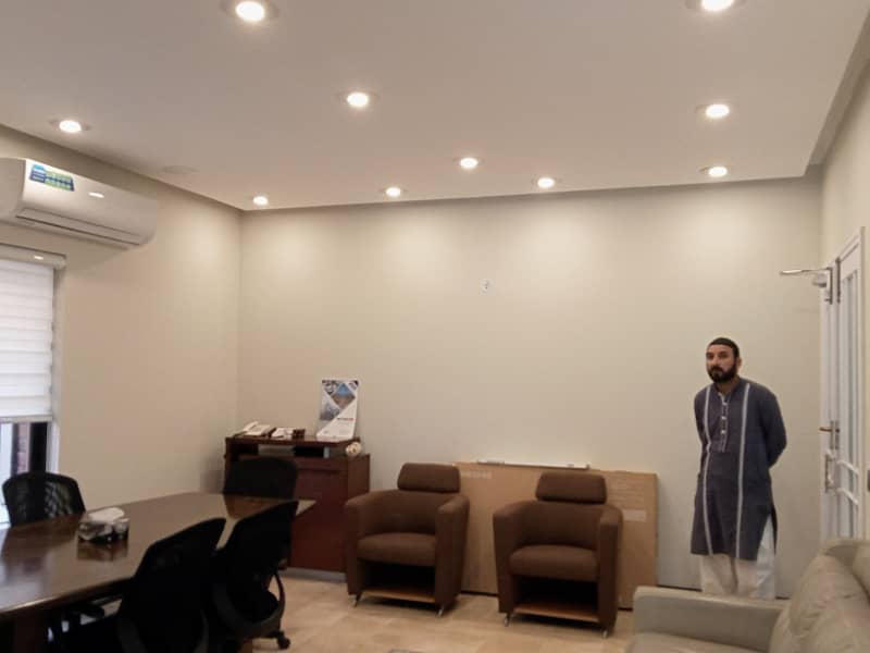 GULBERG,1 KANAL COMMERCIAL HOUSE FOR RENT GARDEN TOWN MOLDEL TOWN SHADMAN LAHOR 3