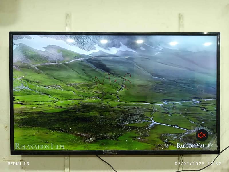 Big Size LED TVs Available - TCL, OKTRA, SAMSUNG Etc 5