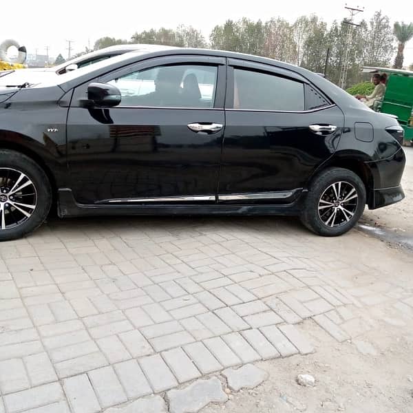 Toyota Corolla GLI 2015 3