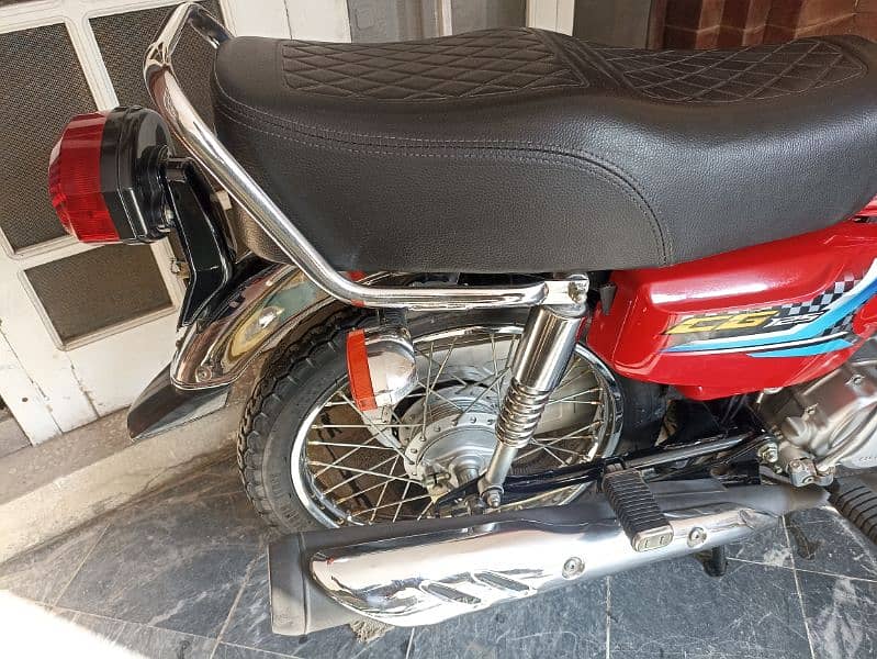 Honda 125 2024 model 03447700880 applied for 5