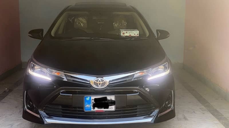 Toyota Corolla Altis 1.6X Special Edition 2022-23 4