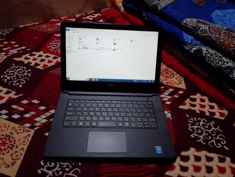 Dell Laptop i3 5th generation 8gb ram 128gb ssd 4