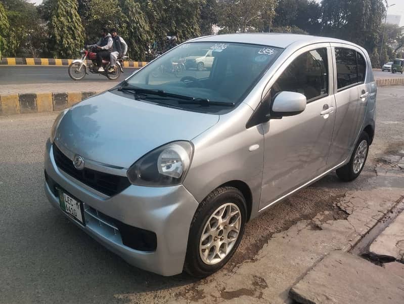 Daihatsu Mira 2014 1