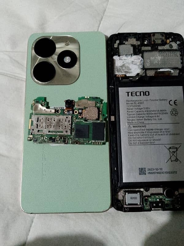 Tecno spark 20c 1