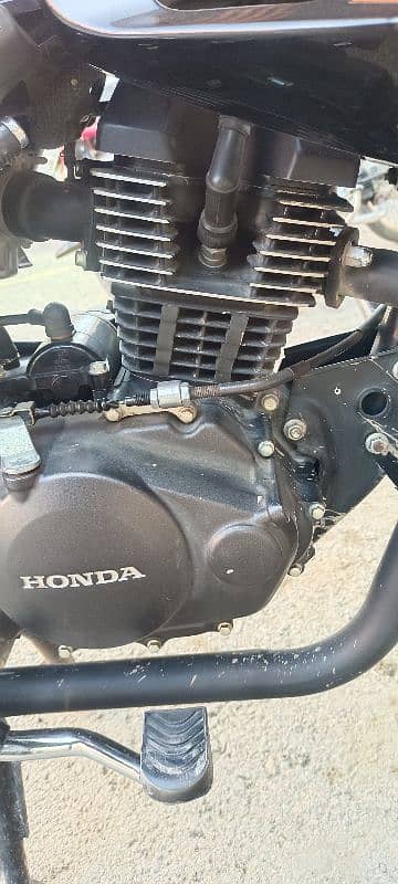 Honda  CB 150F ( Model 22/23 ) good condition 2