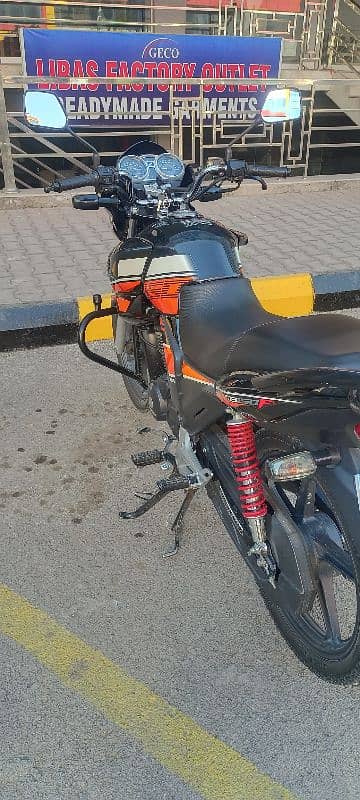 Honda  CB 150F ( Model 22/23 ) good condition 5