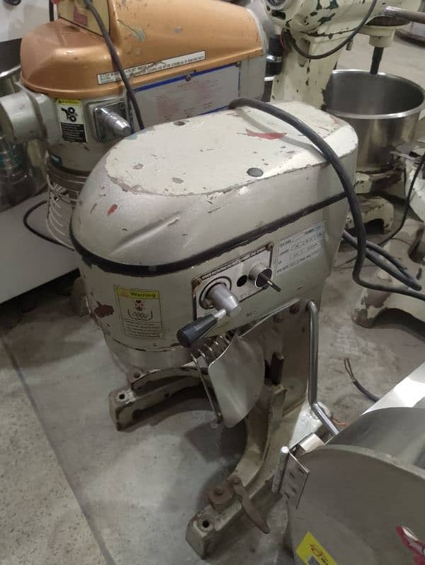 dough mixer 5kg 10kg 20kg 3kg Spiral Taiwan Korean amrican pizza oven 4