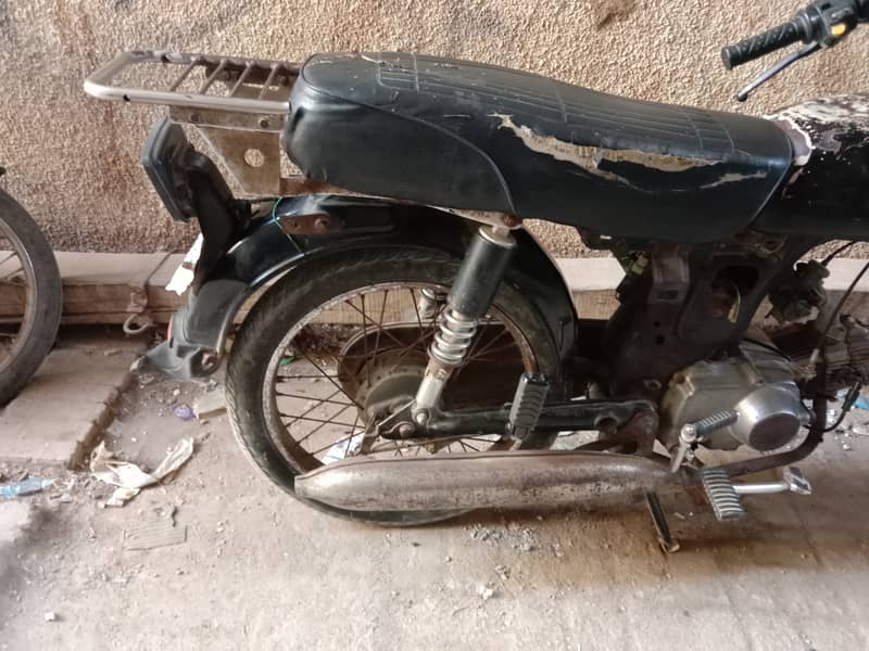 Honda CD 70 1983 3