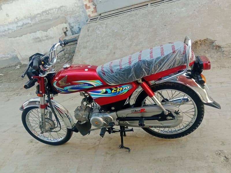 Honda CD 70 motorcycle for sale model 2024 03456561380//03057210160 2