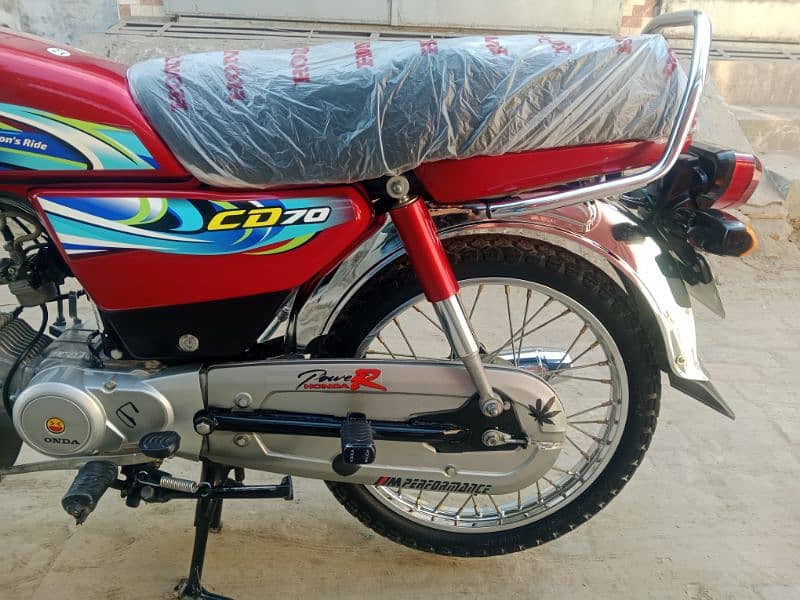 Honda CD 70 motorcycle for sale model 2024 03456561380//03057210160 4