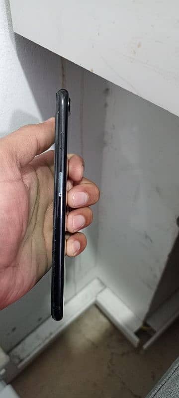 I phone 7 plus pta approved 128 gb new batery 100 percent 2