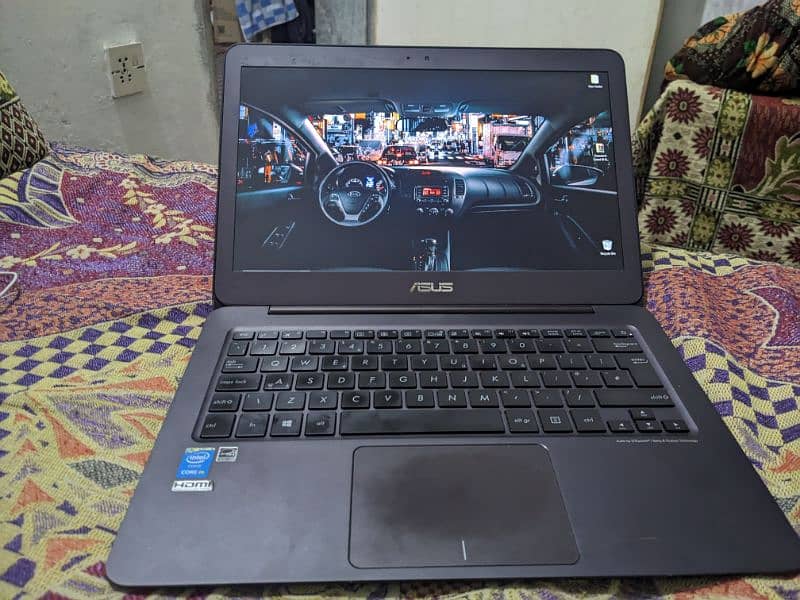 Asus ZenBook ux305fa 8gb ram 3