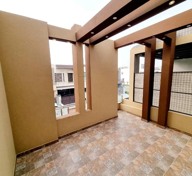 A 3 Marla House In Lahore Is On The Market For sale 3