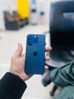 iPhone 15 pro blue titanium JV