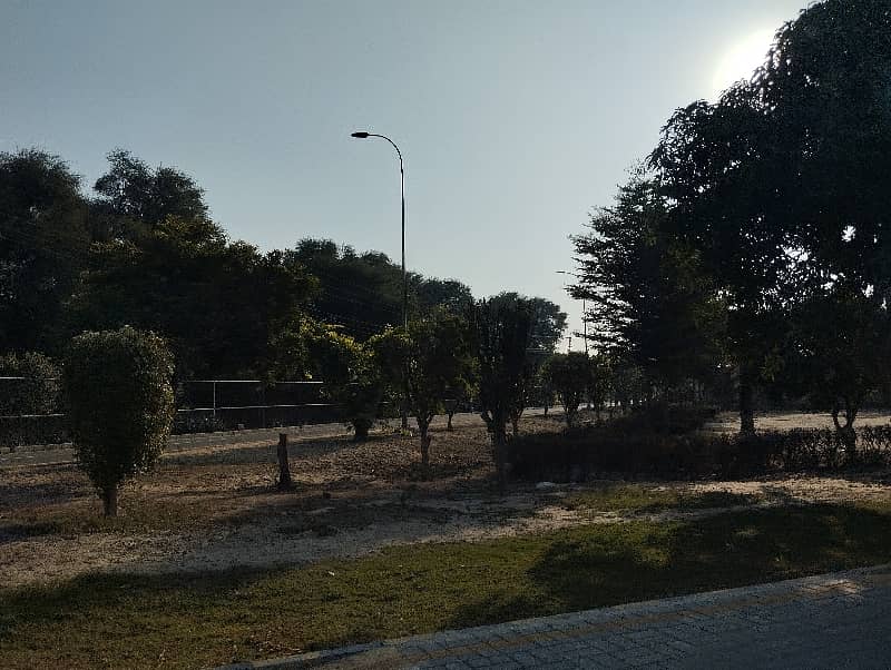 27 Marla Corner Plot For Sale,  Etihad Garden  A -Block 18