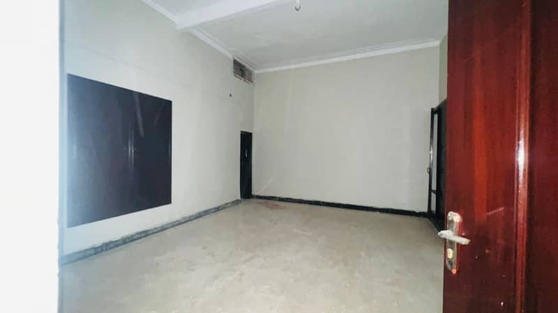 13.25 Marla Park Facing House For Sale Businessmen Colony Ryk 31