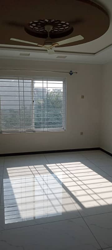 6.5 Marla lower portion for rent in shadab gardan near feroz pure road near park masjid markeet very hot location 5